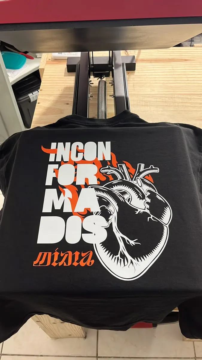 Camiseta Inconformados com dtf